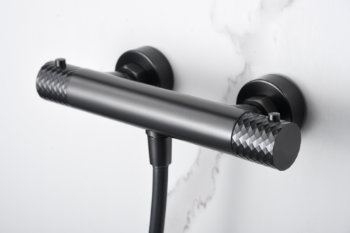 bateria natryskowa, bateria natryskowa termostatyczna, bateria z kompletem natryskowym, czarny metal, nowoczesny design, imex